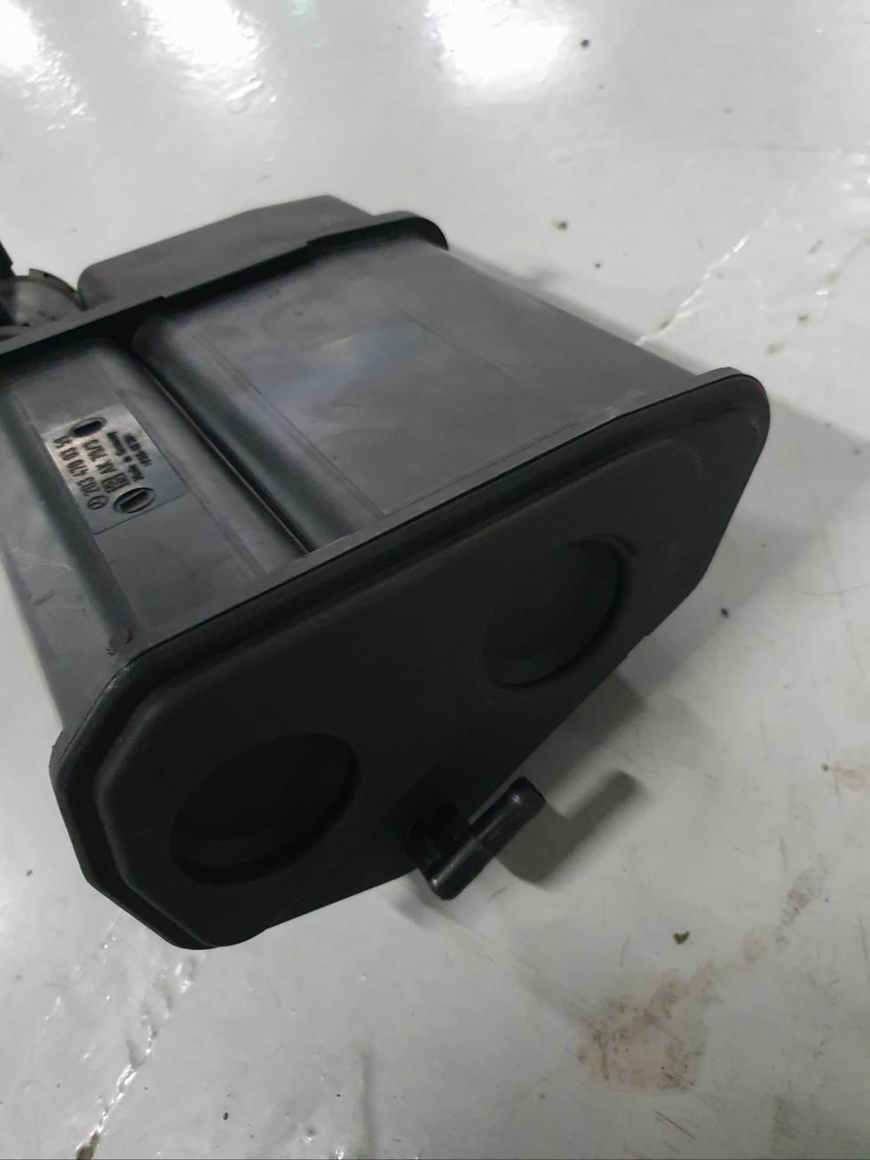 벤츠 w203 canister(캐니스터,에바필터) 판매합니다. > 수입차중고부품 자동차부품 내부품 팔기 수입차중고부품 자동차중고부품전문 메딕카 OEM,신품,중고 재생