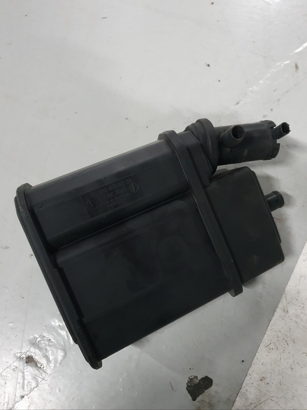 벤츠 w203 canister(캐니스터,에바필터) 판매합니다. > 수입차중고부품 자동차부품 내부품 팔기 수입차중고부품 자동차중고부품전문 메딕카 OEM,신품,중고 재생